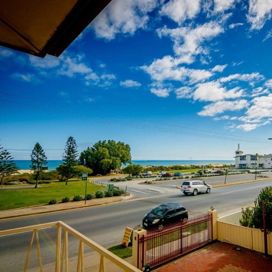 Bookings Esplanade Apartments